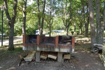 © La Poule d'Eau municipal campsite - Combrailles Auvergne Tourisme