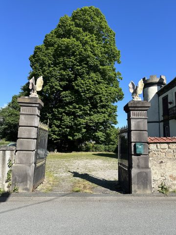© Bed and breakfast Le Château Giat - Rocha Evelise