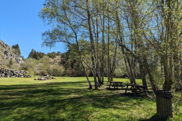 © Picnic area - Roche Sauterre - Mairie de Manzat