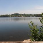 © Picnic area - Plan d'Eau de Saint-Eloy-les-Mines - Mairie