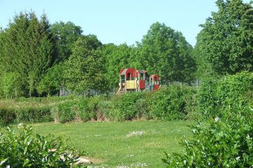© Picnic area - L'Etang Philippe - Mairie St Gervais